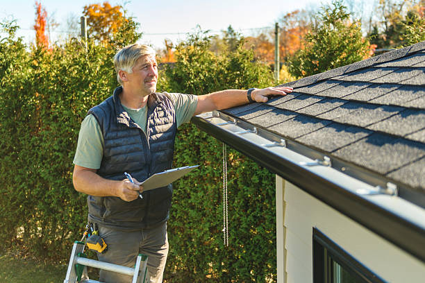 Professional Commercial Roofing technician working in Heisson, WA